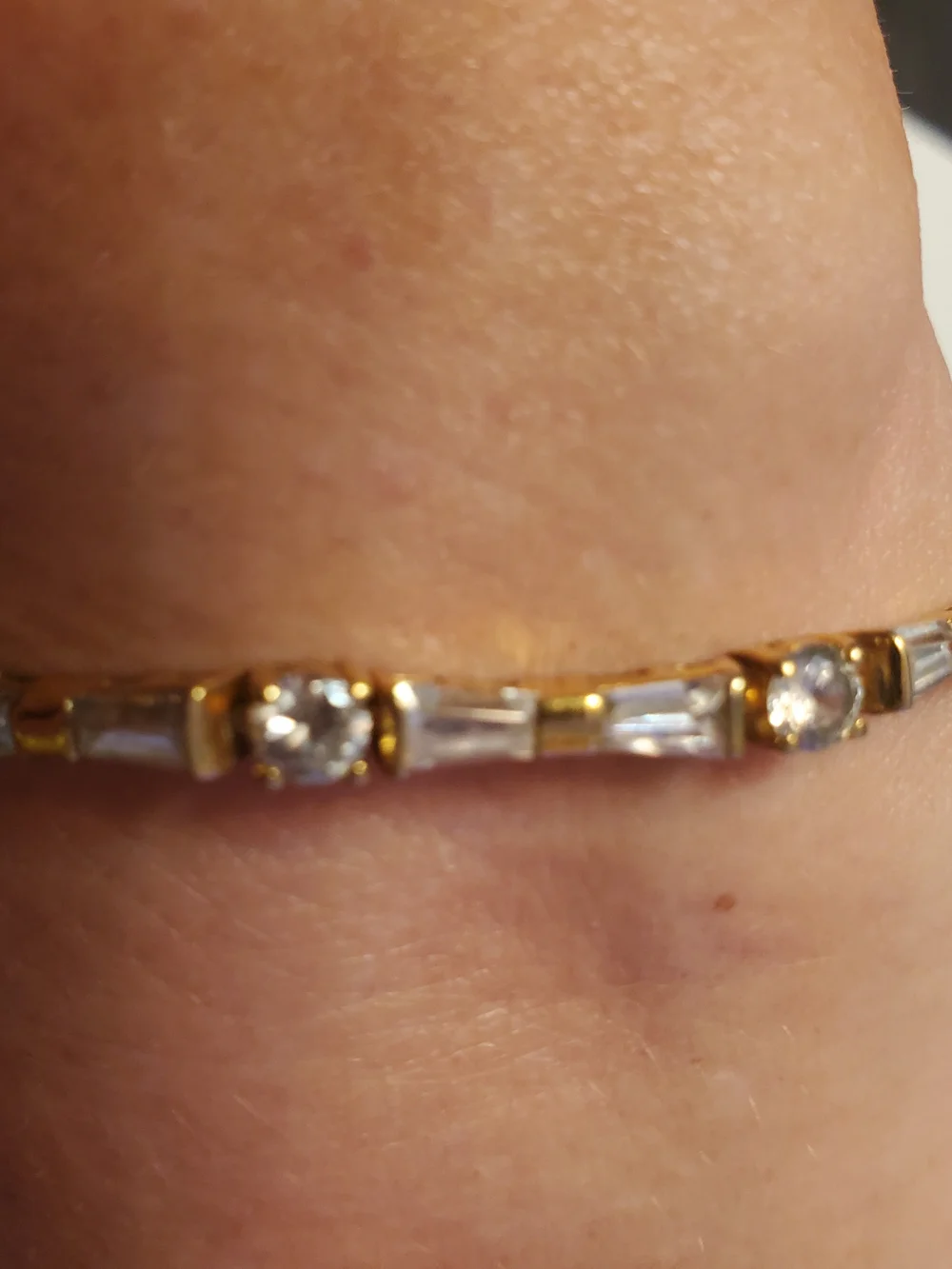 Avon‎ Faux Gold Tone Crystal Tennis Bracelet Women Jewelry